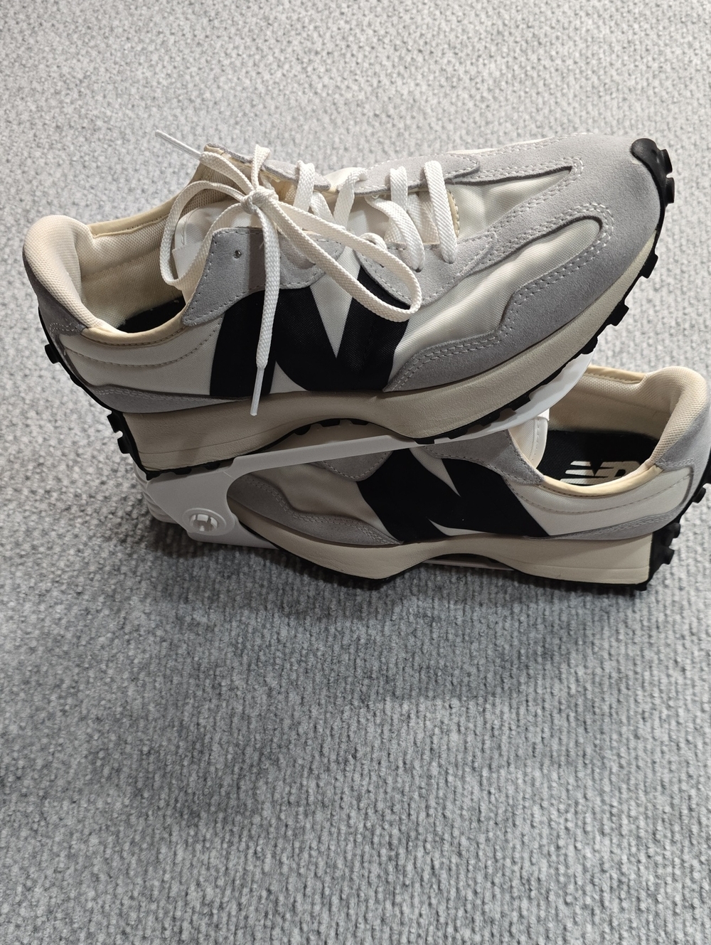 New Balance Women's Cream and Black Retro Runner Sneakers